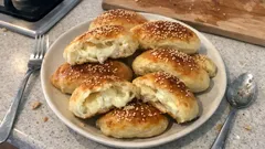 Mayasız kremalı poğaça tarifi: 20 dakikada kıyır kıyır, yumuşacık sonuç