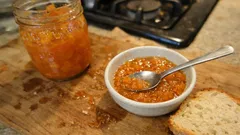 Tane tane kayısı reçeli tarifi: bir gece dinlendir, rengi canlı kıvamı tam olsun