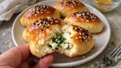 Peynirli pamuk poğaça: yoğurtlu hamurla puf puf kabaran, geç bayatlayan tarif